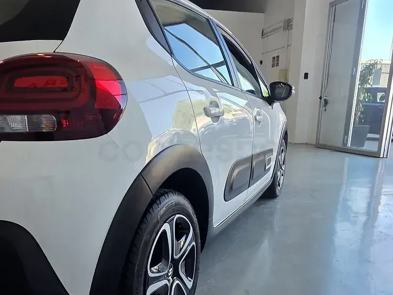Usado Citroën C3 Feel 99 CV (72 kW) 2020 Blanco Utilitario