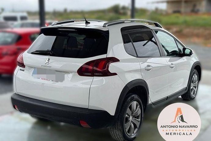Usado Peugeot 2008 Active 90 CV (66 kW) 2019 SUV