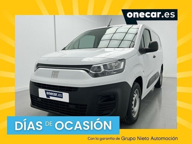 Blanco gelato Usado 2023 Fiat Doblò Feel Monovolumen | 18.990 € (Precio justo) - Imagen 1/2