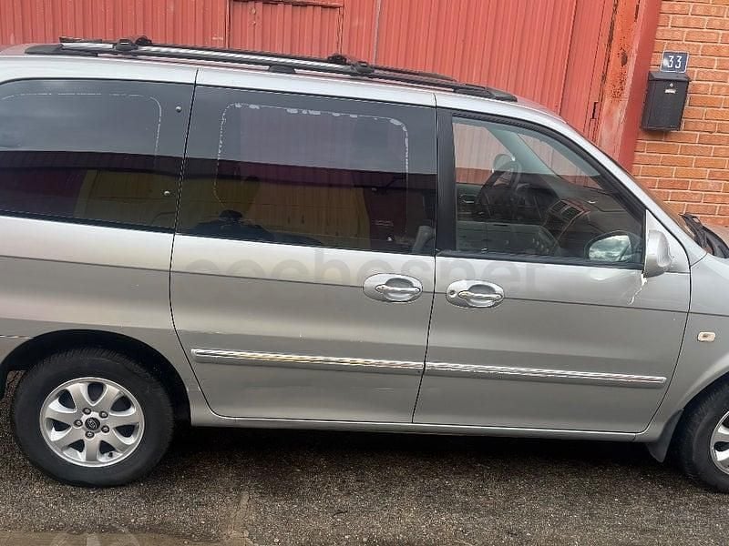Usado Kia Carnival EX 144 CV (105 kW) 2004 Beige Monovolumen