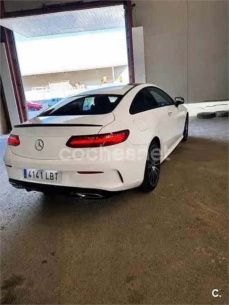Usado Mercedes E350 299 CV (219 kW) 2019 Blanco Coupe