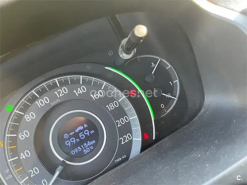 Usado Honda CR-V Elegance 120 CV (88 kW) 2017 Gris / plata SUV