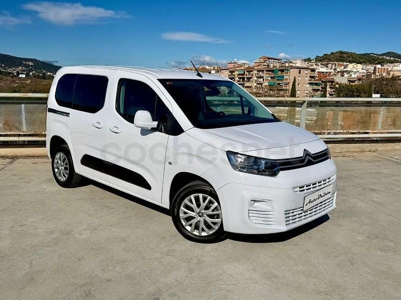 Usado Citroën Berlingo Feel 102 CV (75 kW) 2023 Blanco Monovolumen