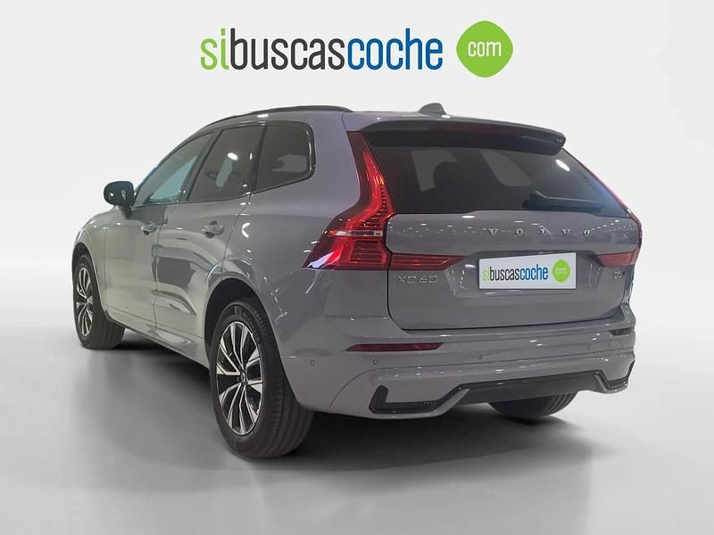 Usado Volvo XC60 Plus 250 CV (183 kW) 2024 Gris/plata SUV