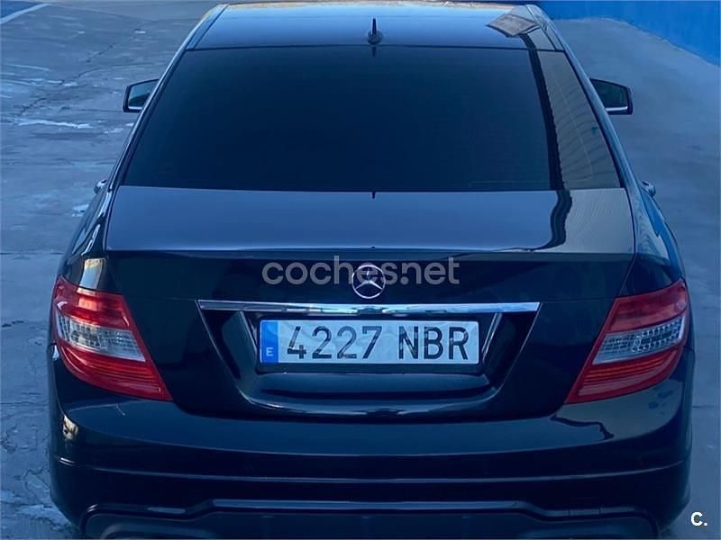 Usado Mercedes C230 Avantgarde 204 CV (150 kW) 2008 Negro Familiar