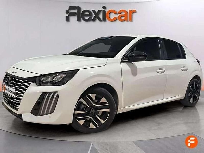 Usado Peugeot 208 Allure 102 CV (75 kW) 2024 Blanco Utilitario