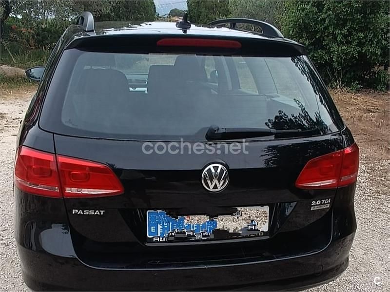 Usado VW Passat Highline 140 CV (102 kW) 2013 Negro Familiar
