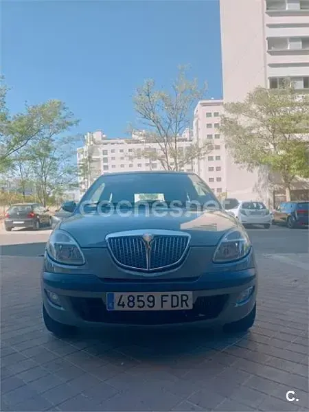 Usado Lancia Ypsilon 70 CV (51 kW) 2006 Marrón Utilitario