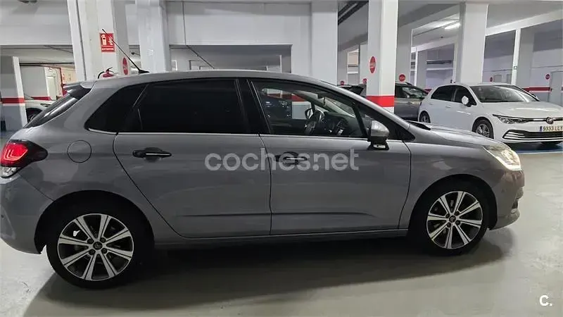 Usado Citroën C4 Feel 120 CV (88 kW) 2016 Gris / plata Berlina