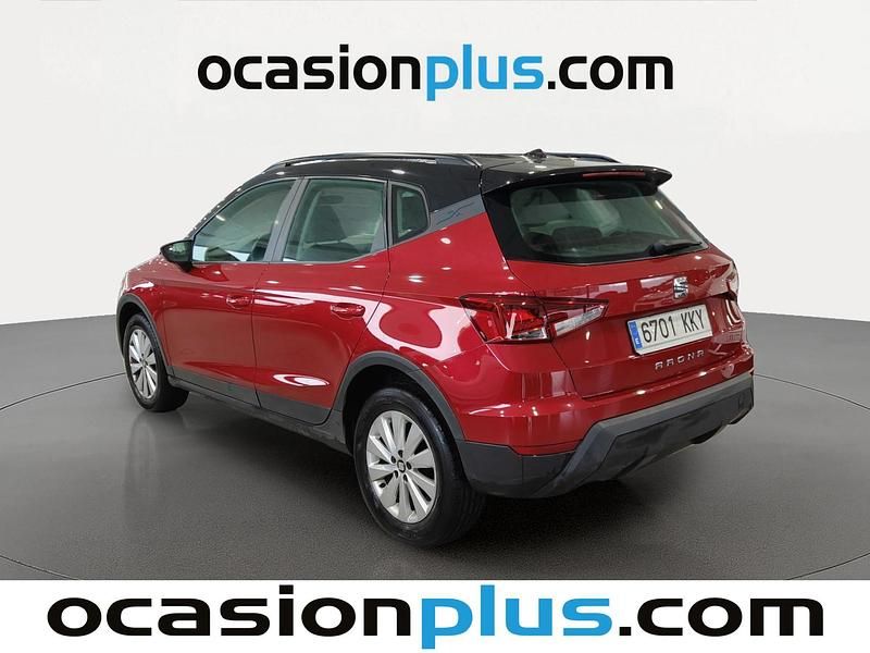 Usado Seat Arona Ecomotive 95 CV (69 kW) 2018 Rojo SUV