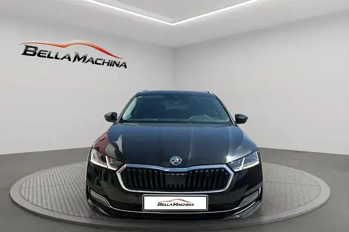 Usado Skoda Octavia Style 151 CV (111 kW) 2020 Negro Familiar