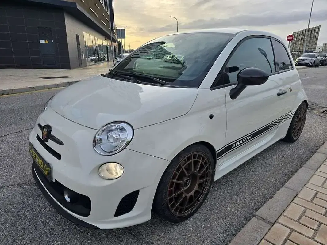 Usado Abarth 500 135 CV (99 kW) 2011 Blanco Utilitario
