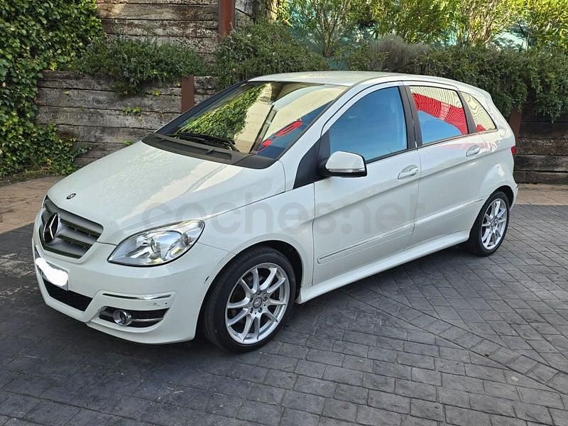 Usado Mercedes B180 Sport Edition 109 CV (80 kW) 2011 Blanco Monovolumen