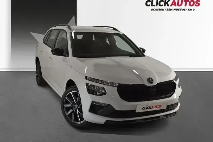 Usado Skoda Kamiq Sport 115 CV (84 kW) 2025 Plata SUV