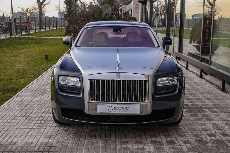 Usado Rolls Royce Ghost 571 CV (419 kW) 2010 Azul Berlina