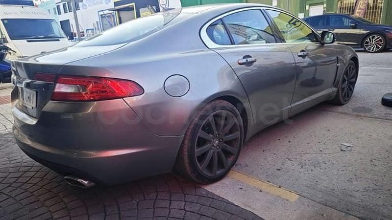 Usado Jaguar XF Luxury 241 CV (177 kW) 2010 Gris Berlina