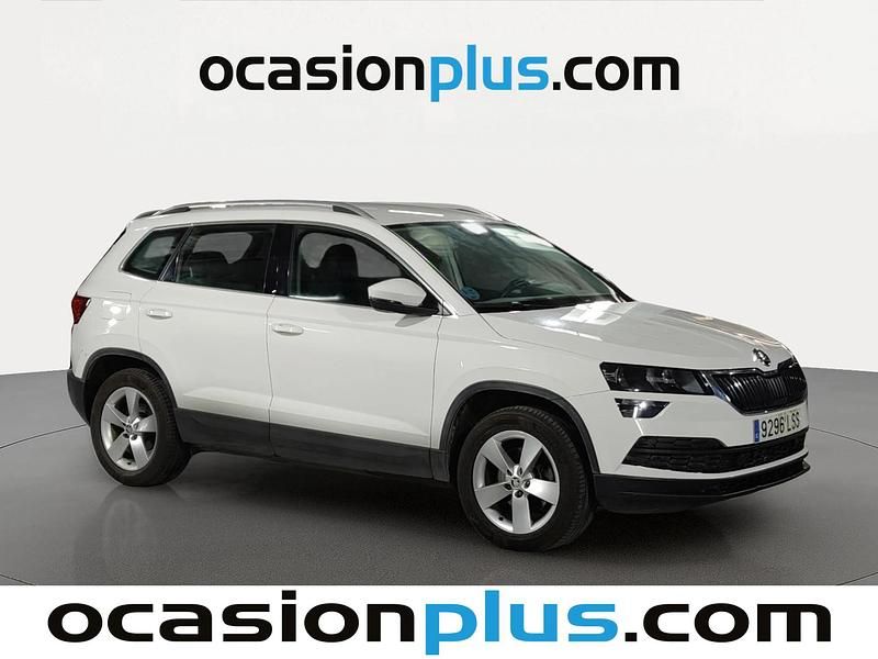 Usado Skoda Karoq Ambition 150 CV (110 kW) 2021 Blanco SUV