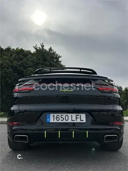 Usado Porsche Cayenne E-Hybrid Coupe 462 CV (339 kW) 2020 Negro SUV