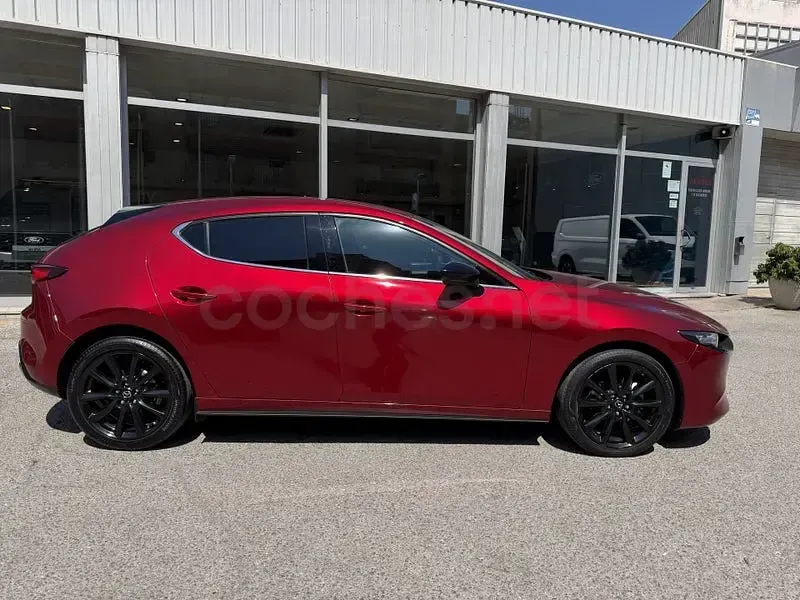 Usado Mazda 3 Homura-Line 122 CV (89 kW) 2023 Blanco Berlina