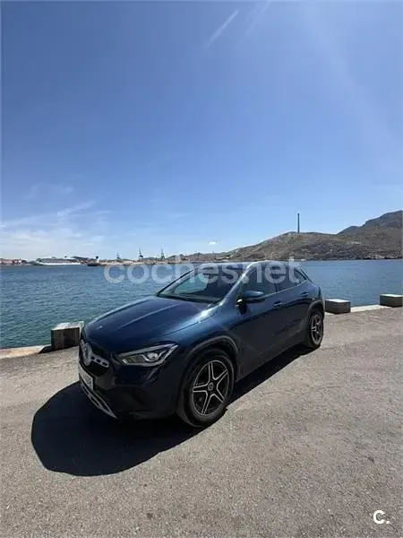 Usado Mercedes GLA200 136 CV (100 kW) 2019 Azul SUV