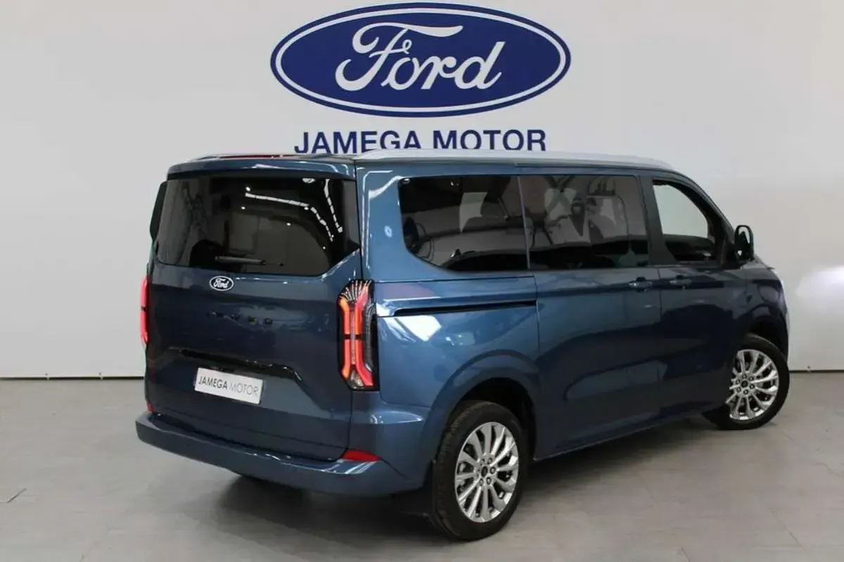 Nuevo Ford Tourneo Titanium 150 CV (110 kW) 2025 Blanco Monovolumen