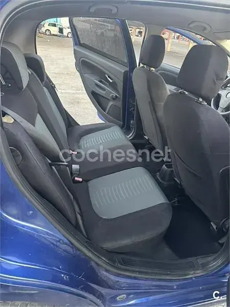 Usado Fiat Grande Punto Active 90 CV (66 kW) 2008 Azul Utilitario