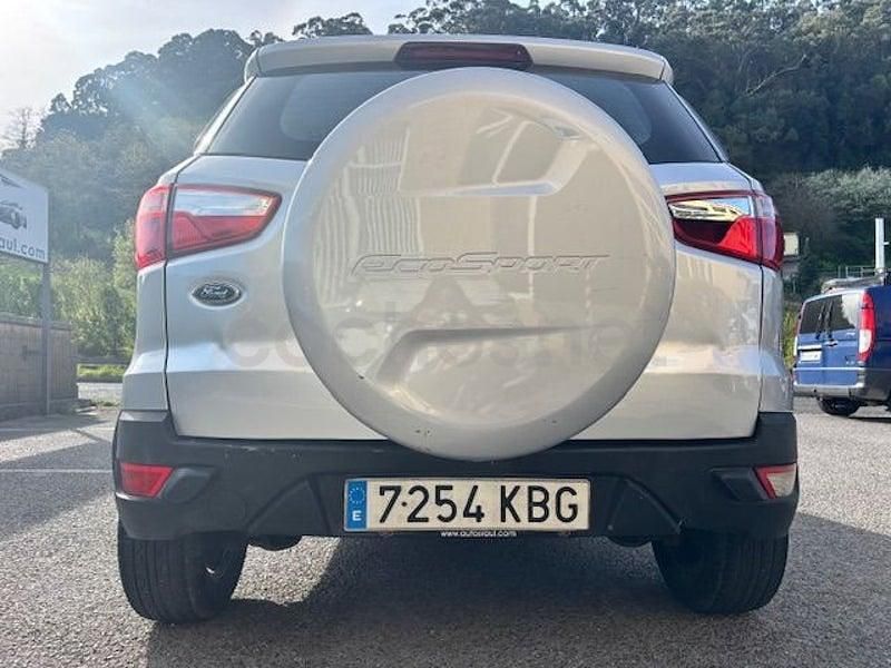 Usado Ford Ecosport Trend 95 CV (69 kW) 2017 Gris / plata SUV