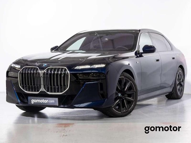 Azul Usado 2023 BMW i7 Comfort Edition Berlina | 84.975 € - Imagen 1/4