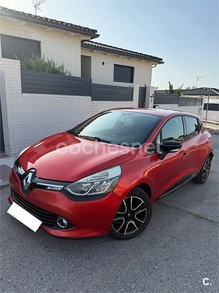 Rojo Usado 2014 Renault Clio IV Dynamique Berlina | 5990 € (Precio justo) - Imagen 1/4
