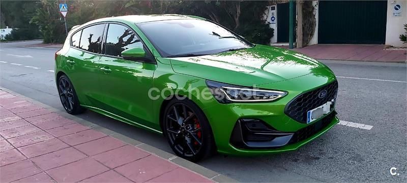 Usado Ford Focus ST 280 CV (205 kW) 2022 Verde Berlina