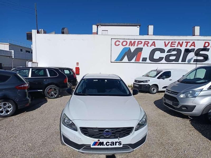Usado Volvo V60 CC Momentum 150 CV (110 kW) 2016 Blanco Familiar