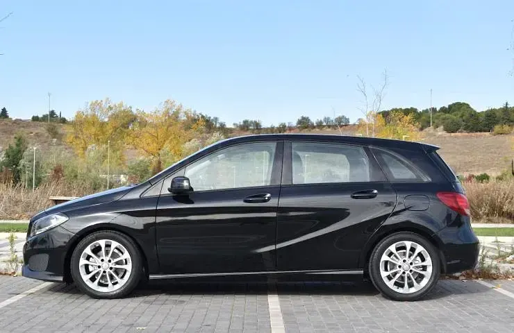 Usado Mercedes B180 Style 109 CV (80 kW) 2016 Blanco (cirro) Utilitario