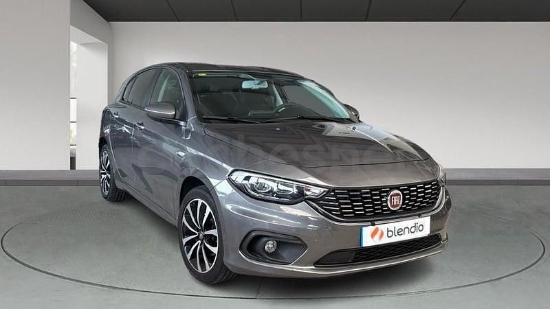 Usado Fiat Tipo Mirror 95 CV (69 kW) 2020 Gris / plata Berlina