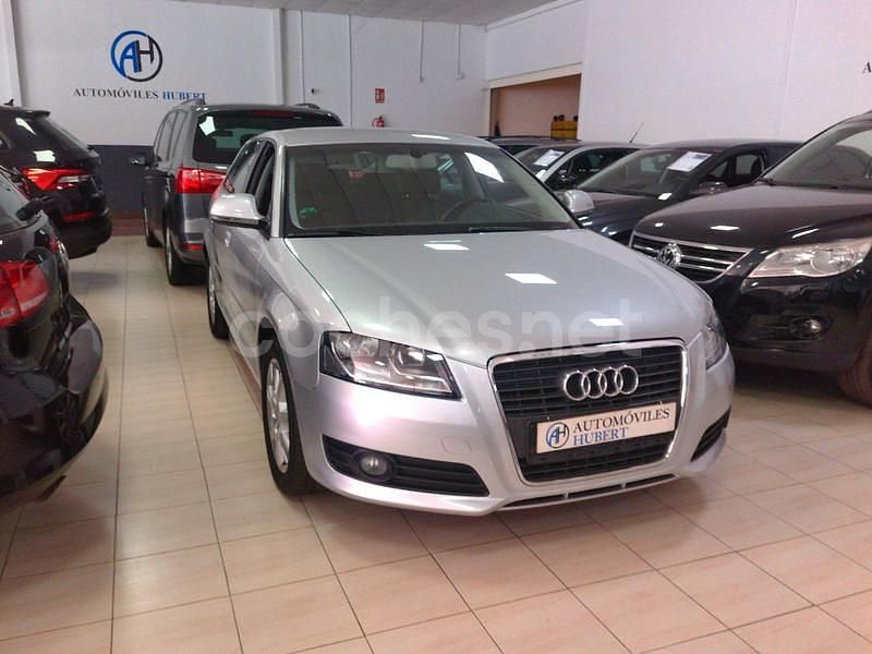 Usado Audi A3 Ambition 160 CV (117 kW) 2010 Gris / plata Berlina