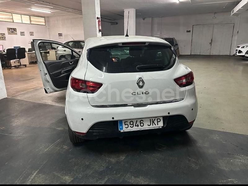 Usado Renault Clio IV LIMITED 75 CV (55 kW) 2015 Blanco Berlina