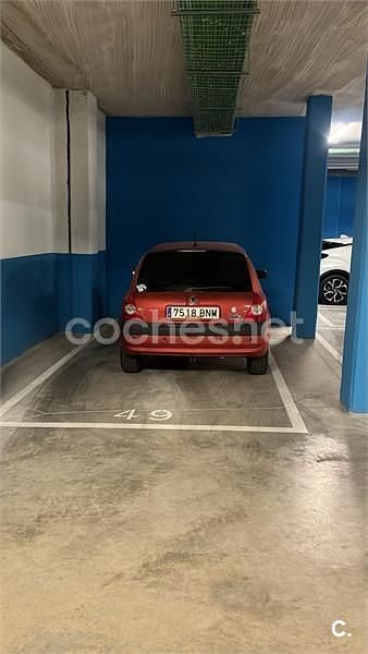 Usado Renault Clio II 60 CV (44 kW) 2001 Granate Berlina