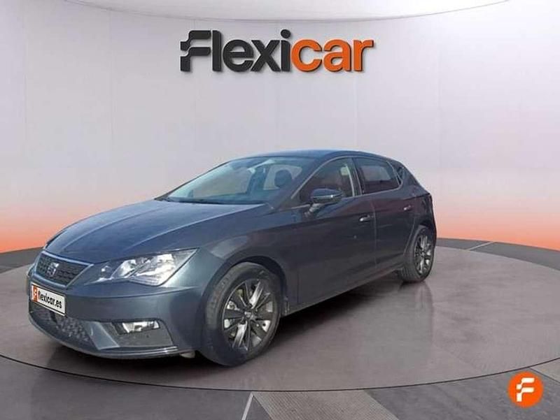 Usado Seat Leon ST Style 131 CV (96 kW) 2020 Gris Familiar
