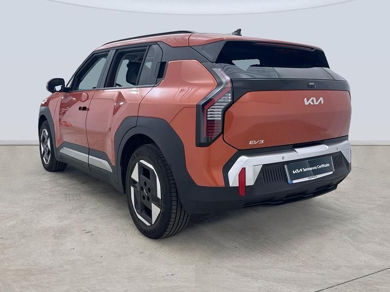 Usado Kia EV3 Earth 150 kW (204 CV) 2025 Naranja SUV