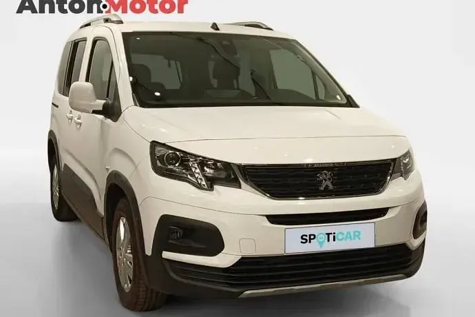 Usado Peugeot Rifter Allure 100 CV (73 kW) 2021 Monovolumen