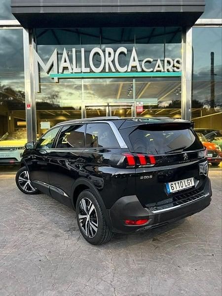 Usado Peugeot 5008 Active 130 CV (95 kW) 2020 Negro SUV
