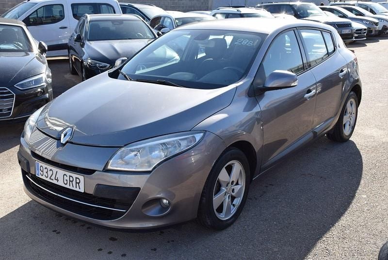 Usado Renault Mégane III 105 CV (77 kW) 2009 Gris