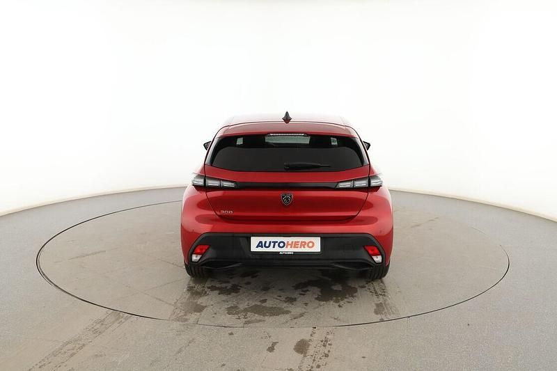 Usado Peugeot 308 Style 131 CV (96 kW) 2024 Rojo Berlina