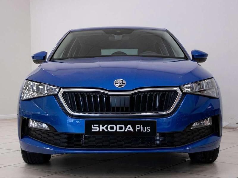 Usado Skoda Scala Ambition 95 CV (69 kW) 2023 Azul Utilitario