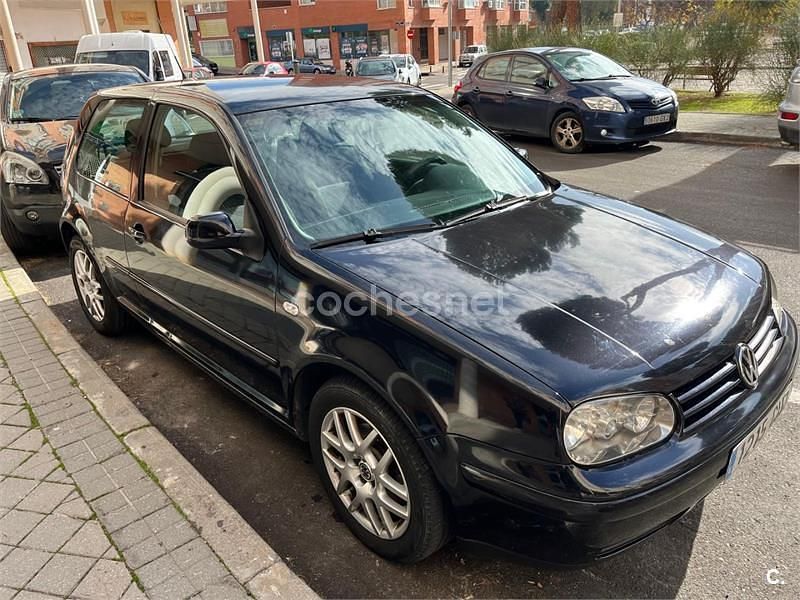 Usado VW Golf IV 100 CV (73 kW) 2003 Negro Berlina