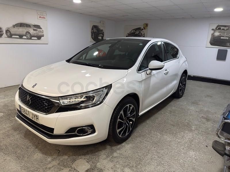 Usado DS Automobiles DS4 Style 120 CV (88 kW) 2017 Blanco Berlina