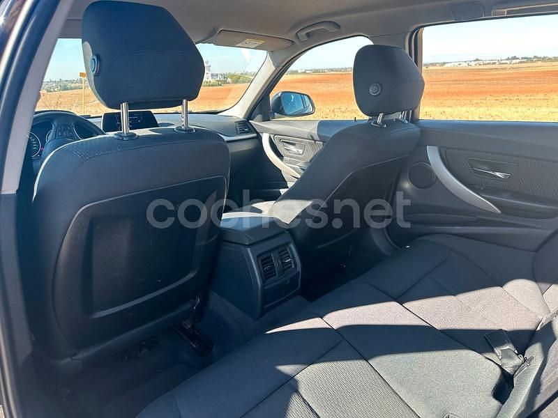 Usado BMW 318 143 CV (105 kW) 2013 Negro Familiar