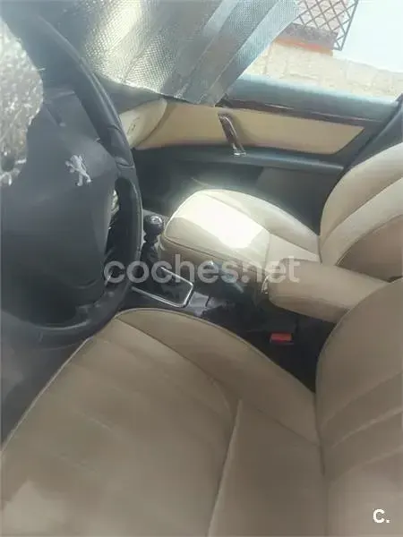 Usado Peugeot 407 136 CV (100 kW) 2004 Rojo Berlina