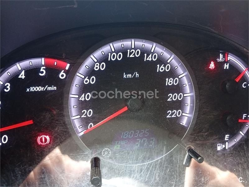 Usado Mazda 5 Sportive 143 CV (105 kW) 2008 Blanco Monovolumen