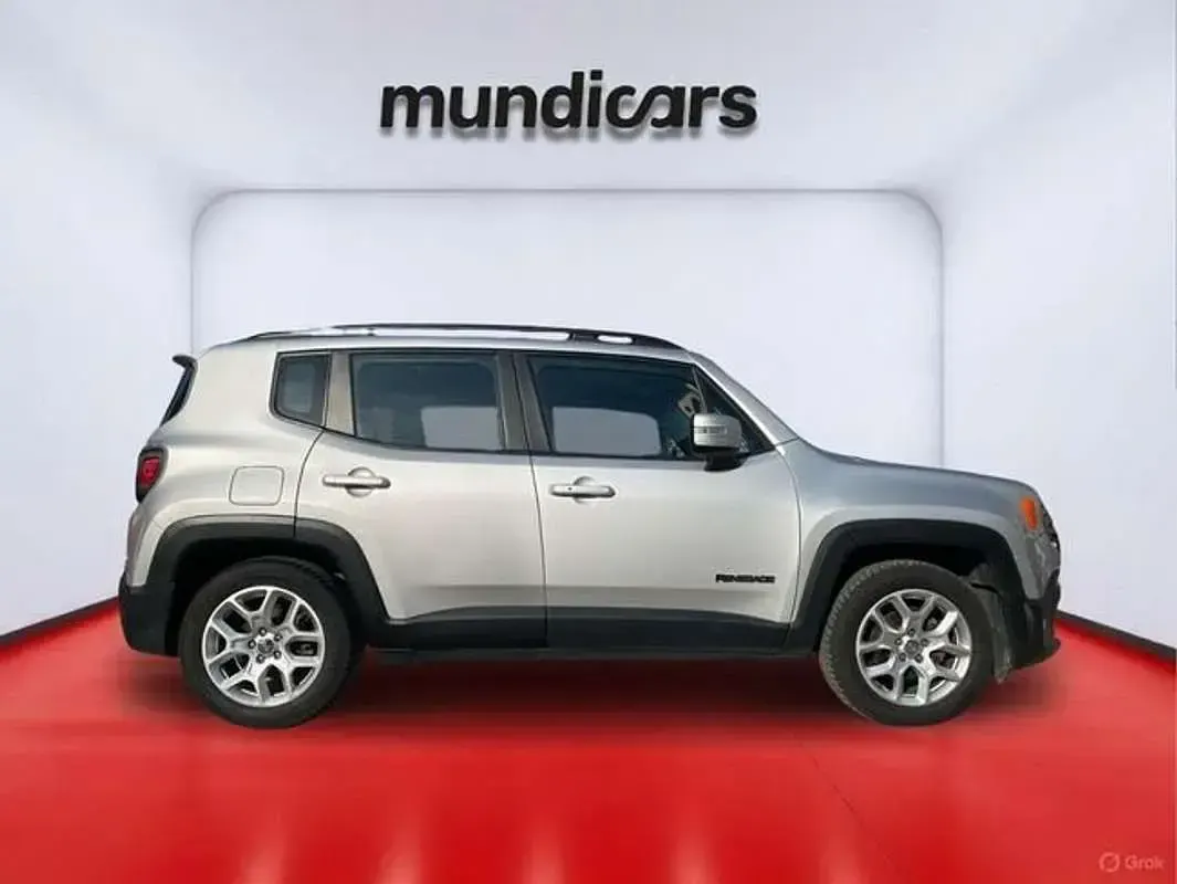 Usado Jeep Renegade Longitude 120 CV (88 kW) 2017 Plateado SUV