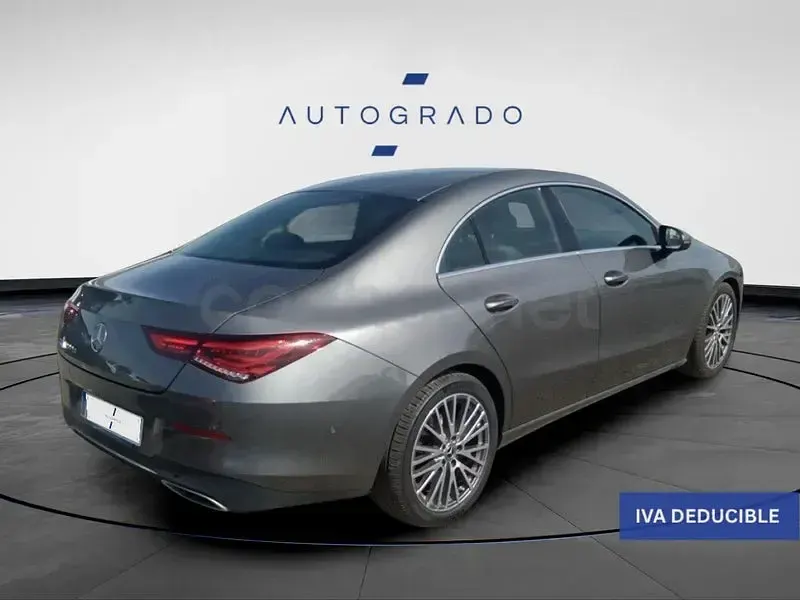 Usado Mercedes CLA200 150 CV (110 kW) 2021 Gris / plata Berlina